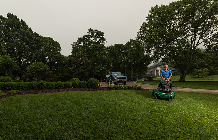 Aerate lawn in Nashville